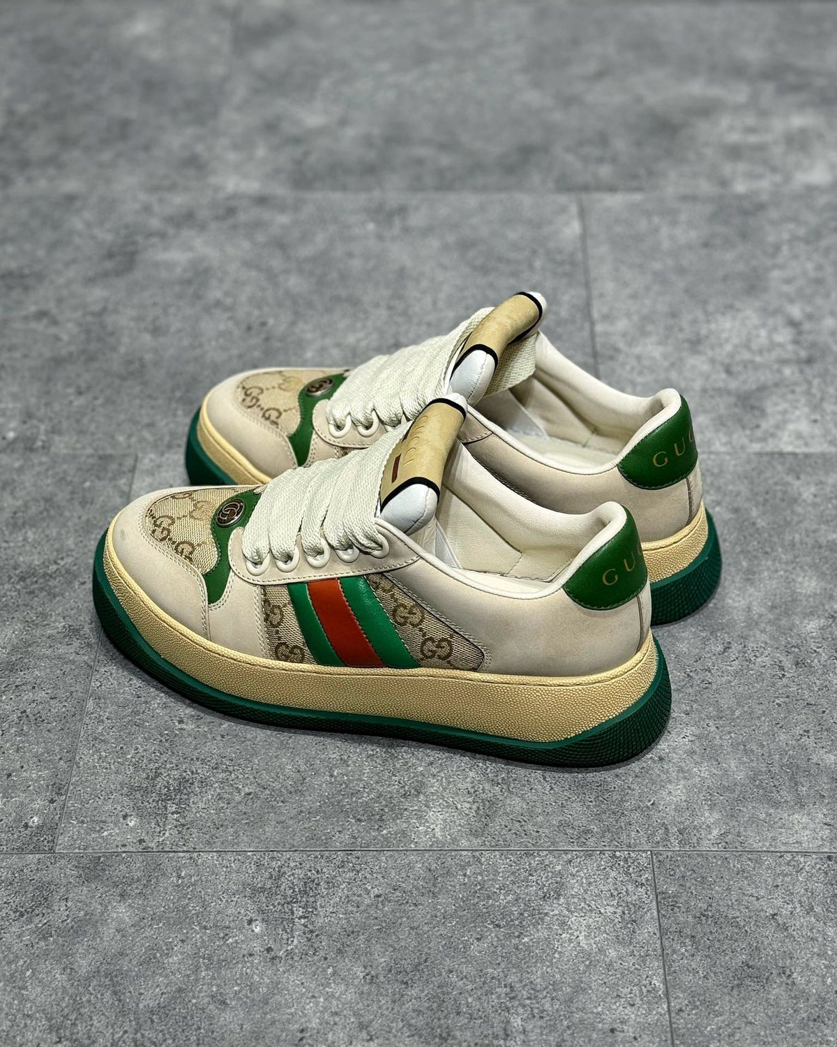 GUC Sneakers