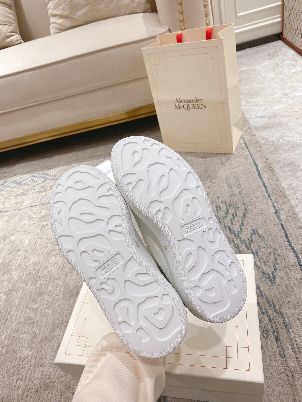 Sneakers & Shoes