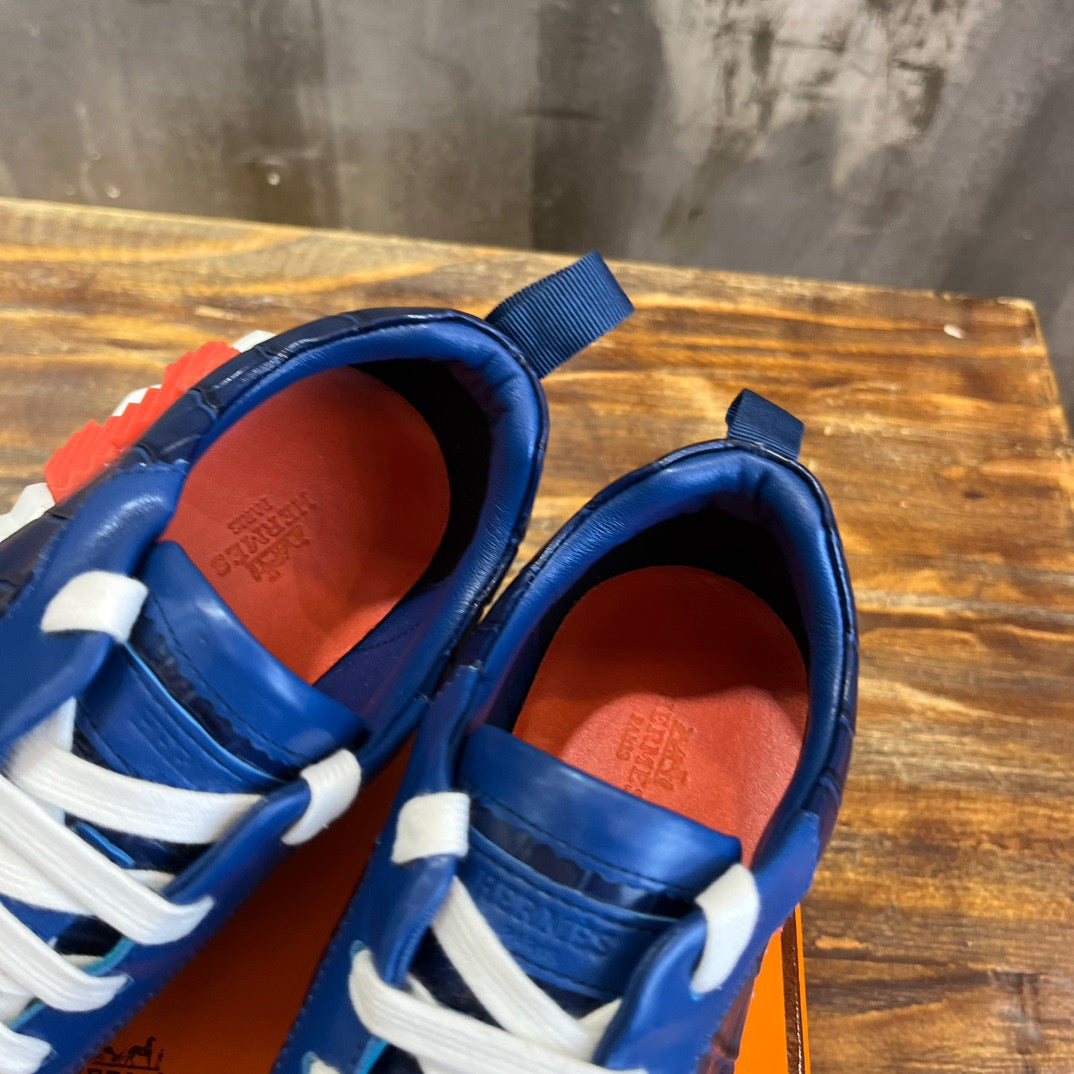 HERM Sneakers