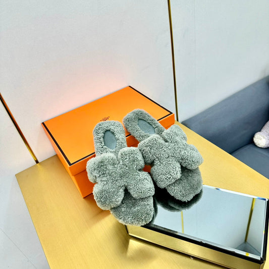 0RAN SHEARLING SANDALS RHINO GRAY