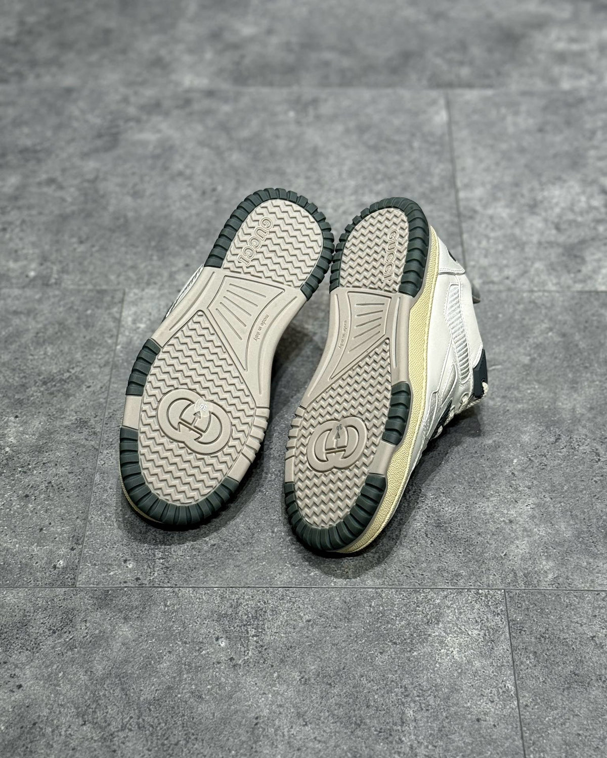 GUC Sneakers
