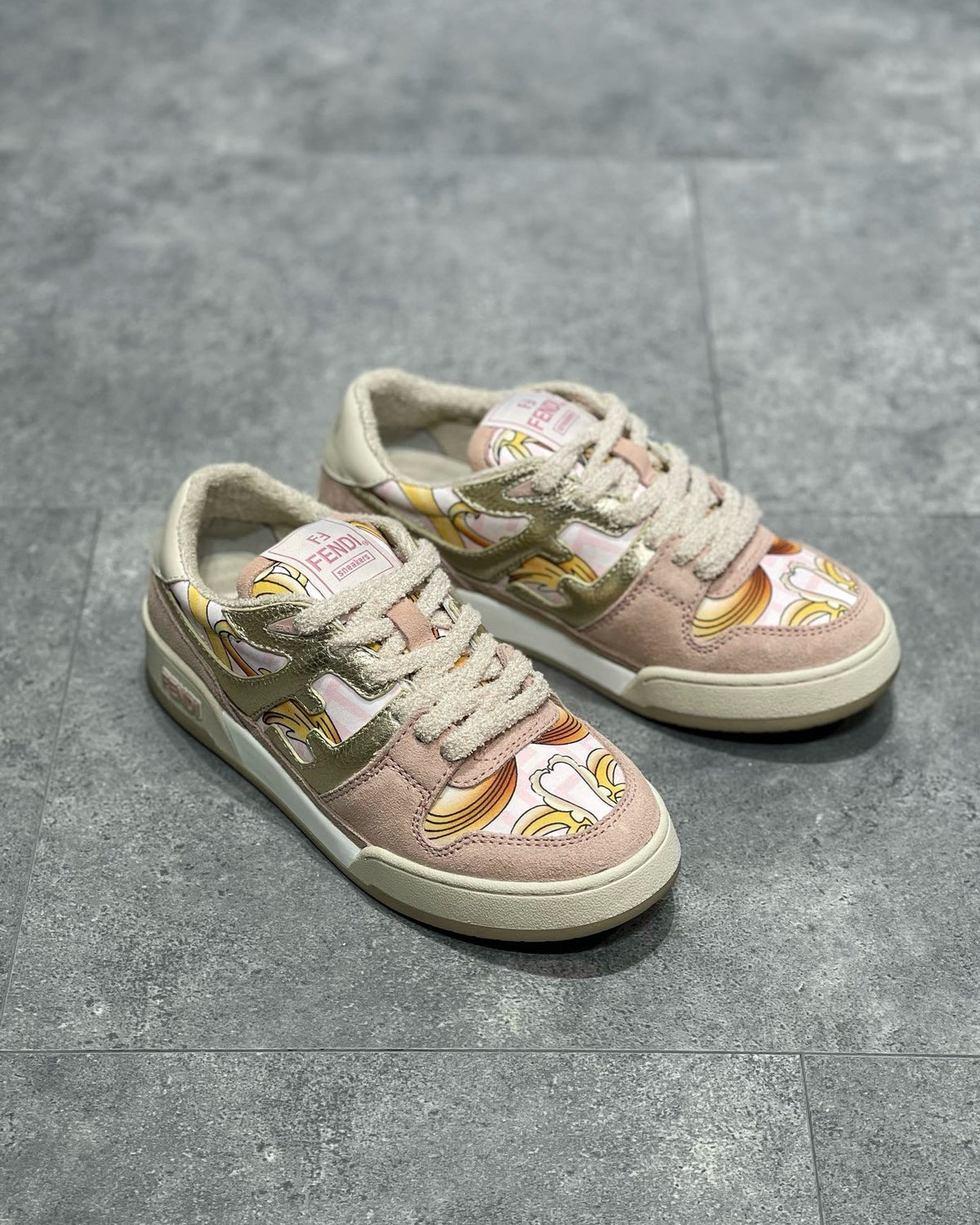 FEN Sneakers