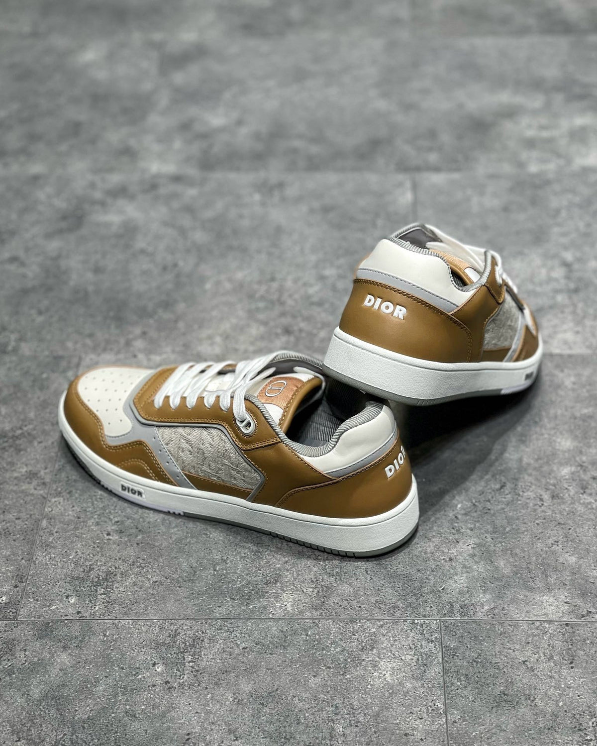 DIO Sneakers