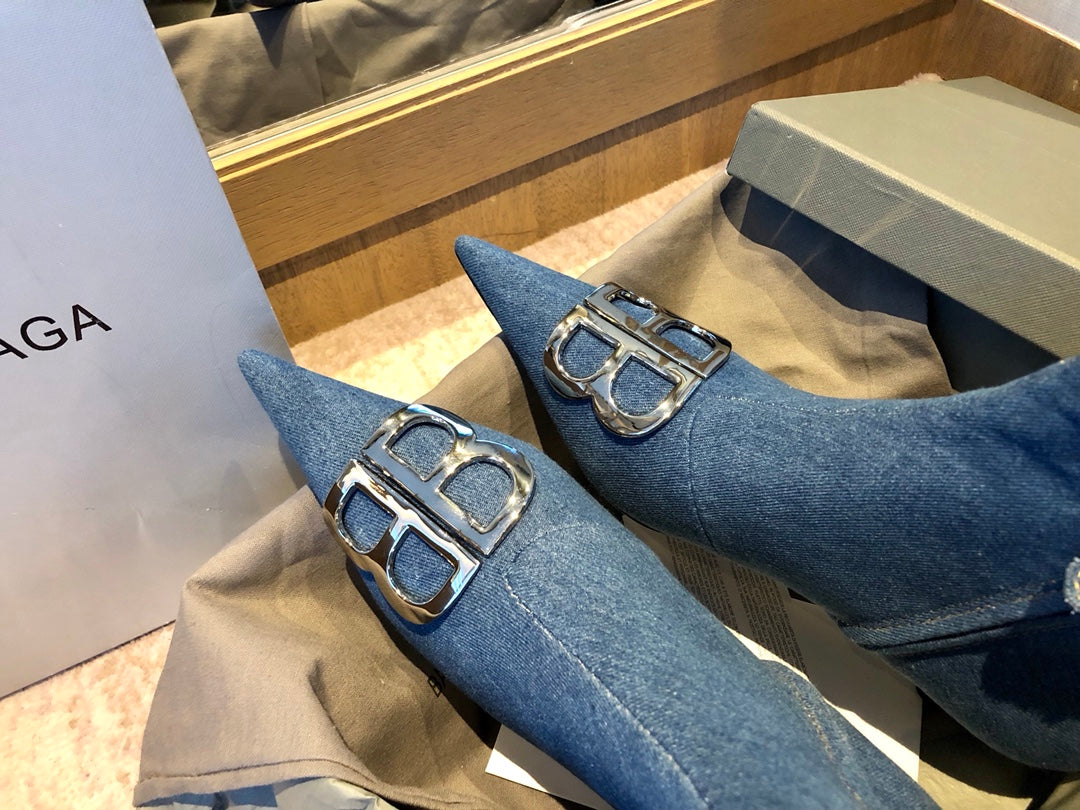 POINTED-TOE KITTEN HEEL 45 MM ANKLE BOOTS IN BLUE DENIM