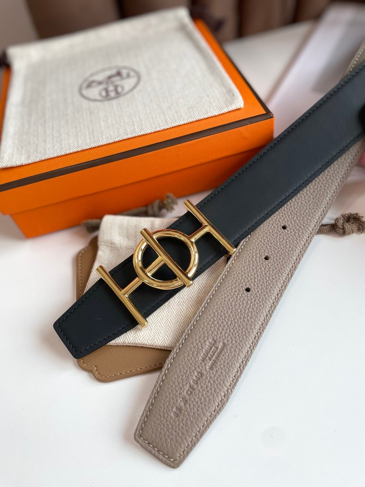 ULYSSE BELT BUCKLE & REVERSIBLE KHAKI BROWN LEATHER STRAP 38MM GOLD HARDWARE