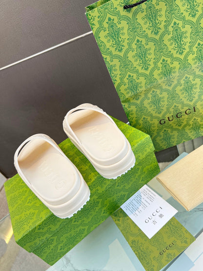 PLATFORM SANDALS IN WHITE CREAM MONOGRAM IMPORTED TPU