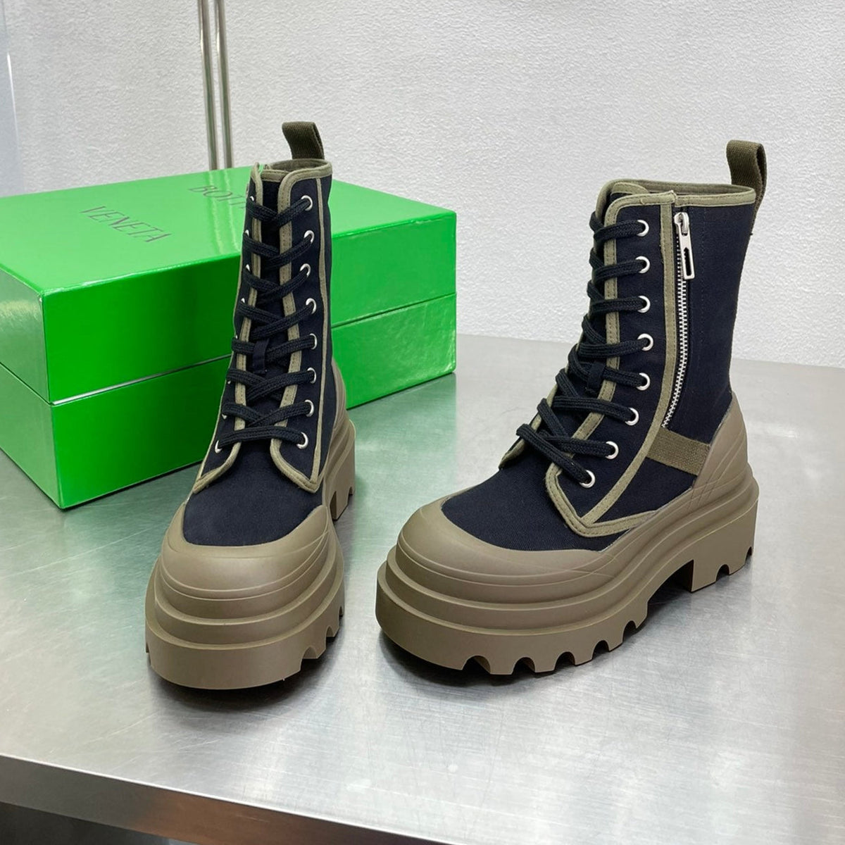 RIBBON BOMBER LACE-UP BOOTS IN BLACK MIX OLIVE GREEN CANVAS