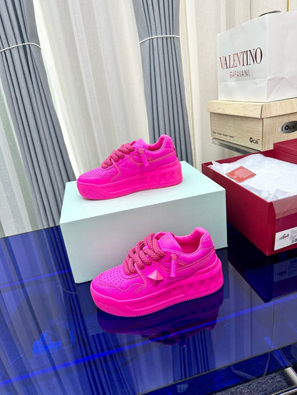 One Stud Garavani Pink One Stud XL Sneakers