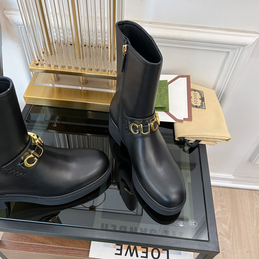 GG CLASSIC LOGO ANKLE BOOTS IN BLACK CALFSKIN