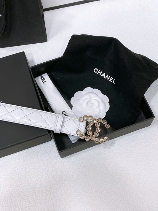 CC BELT 30 MM IN WHITE EMBROIDERED CALFSKIN PEARL LOGO WITH GOLD HARDWARE