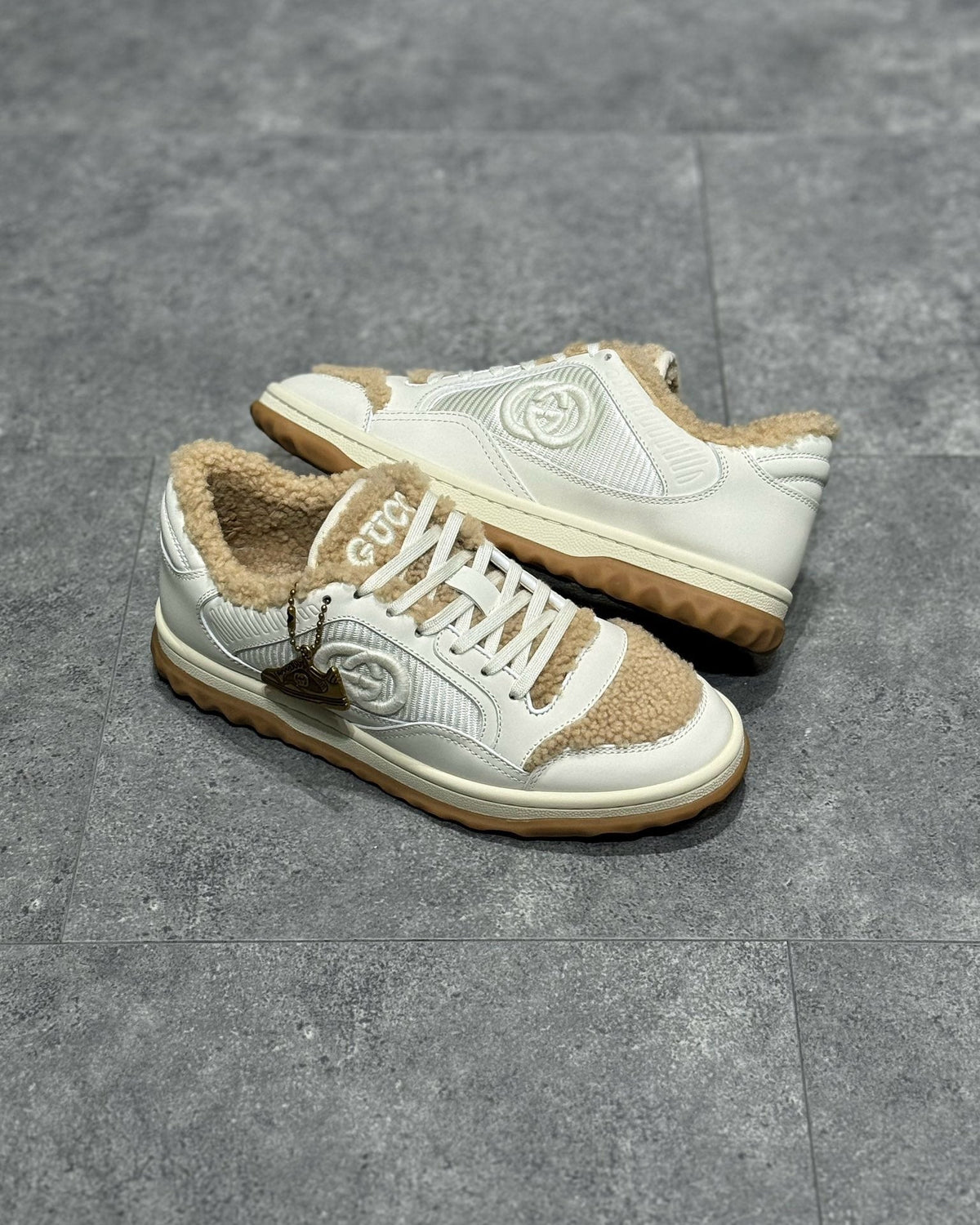 GUC Sneakers