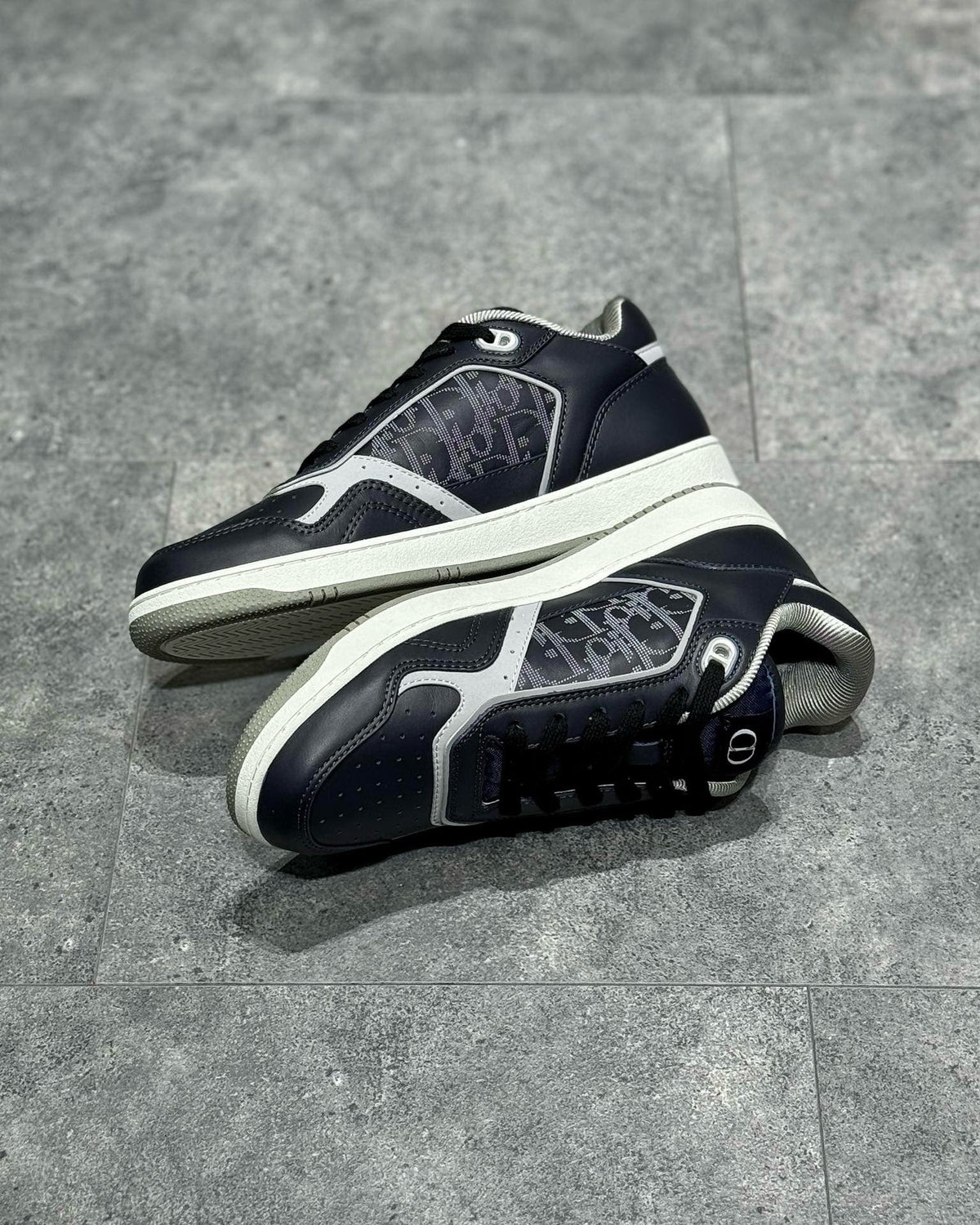 DIO Sneakers