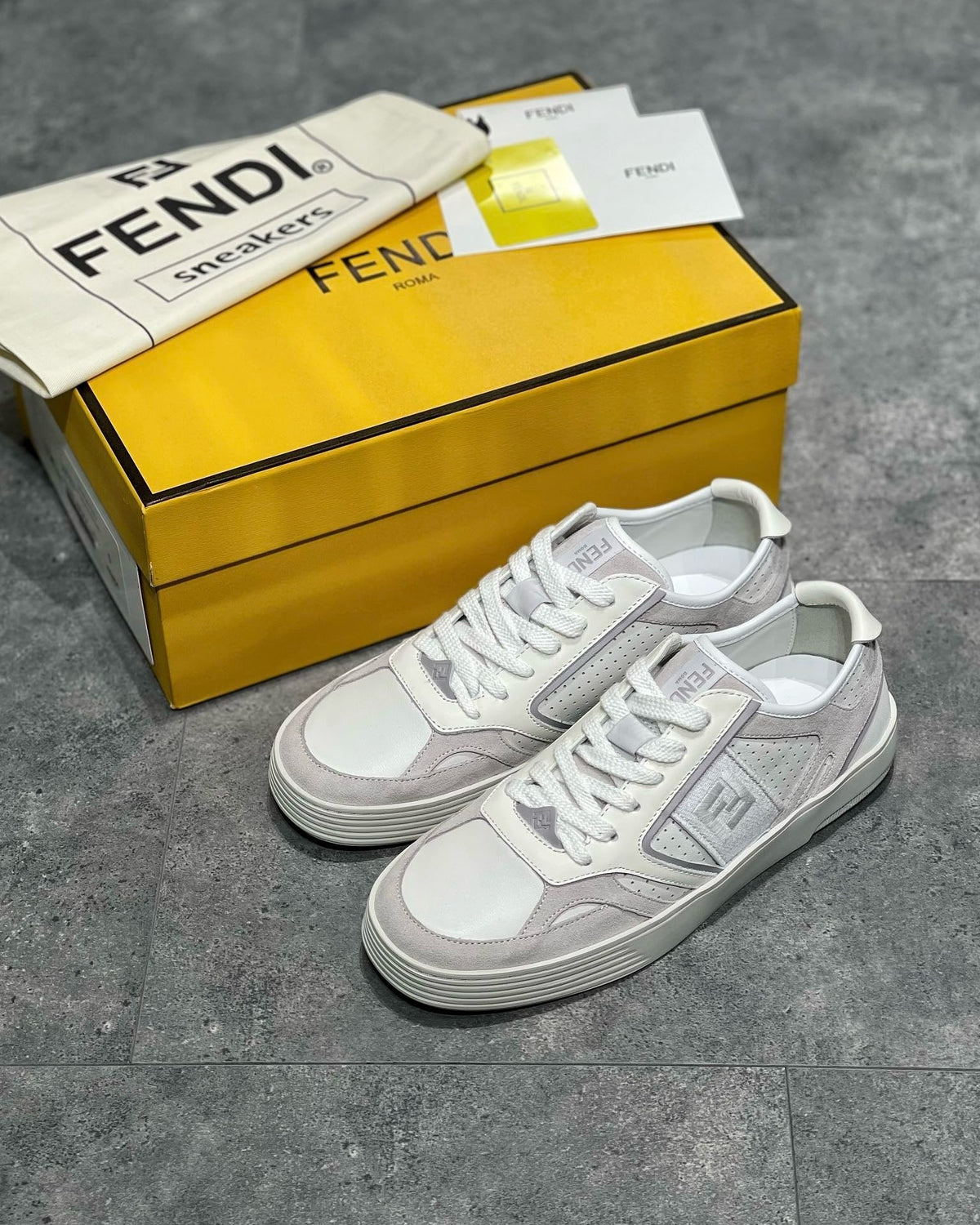FEN Sneakers