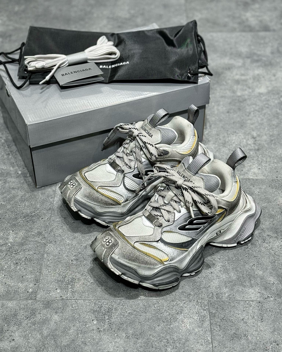 BLCG Sneakers