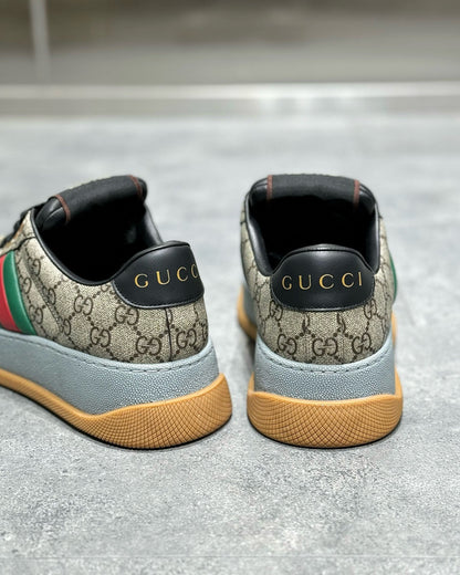GUC Sneakers