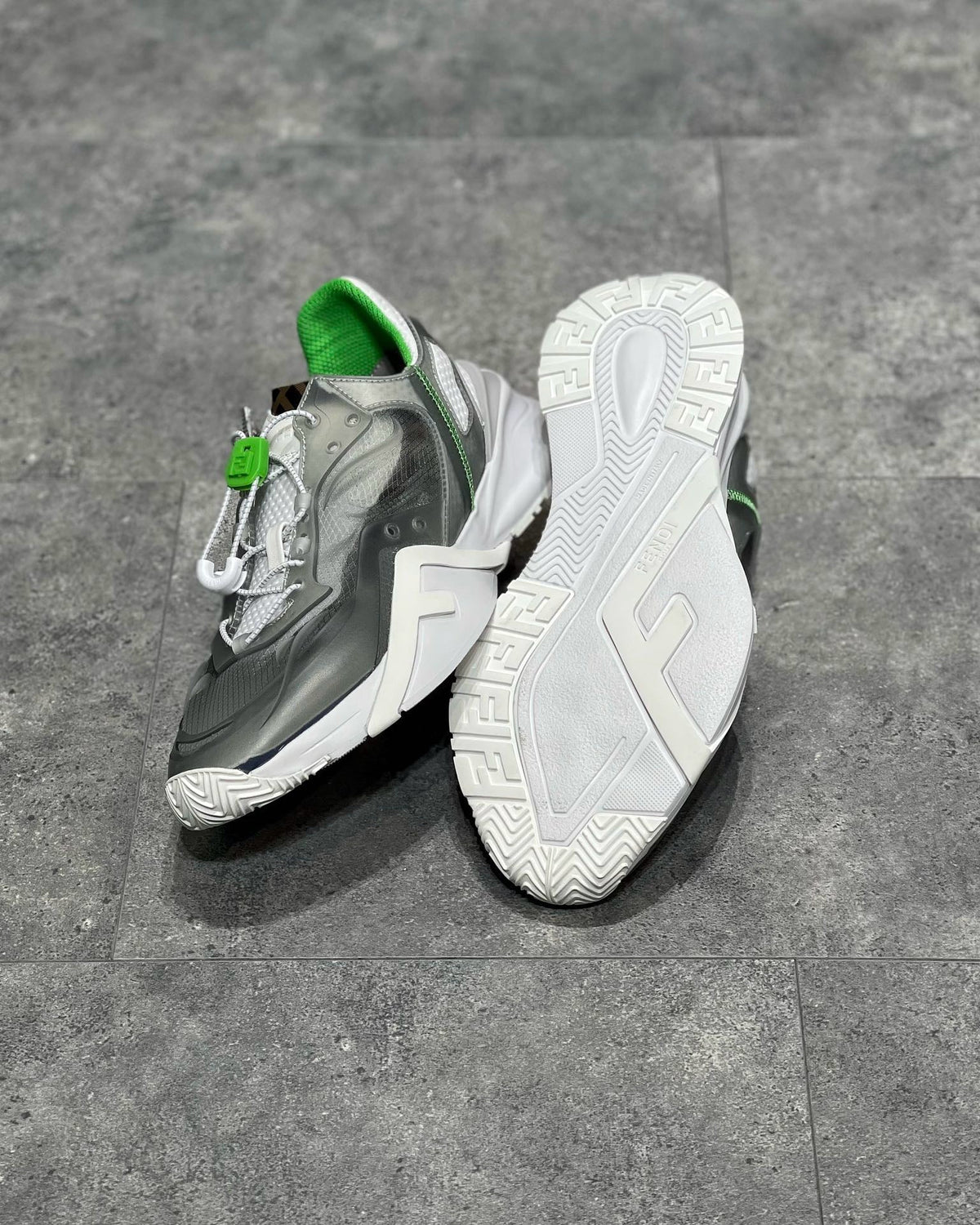 FEN Sneakers