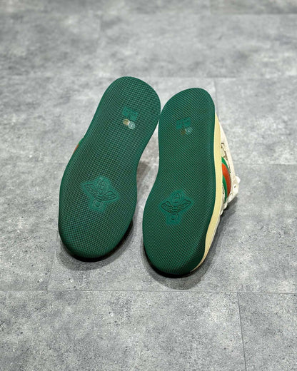 GUC Sneakers