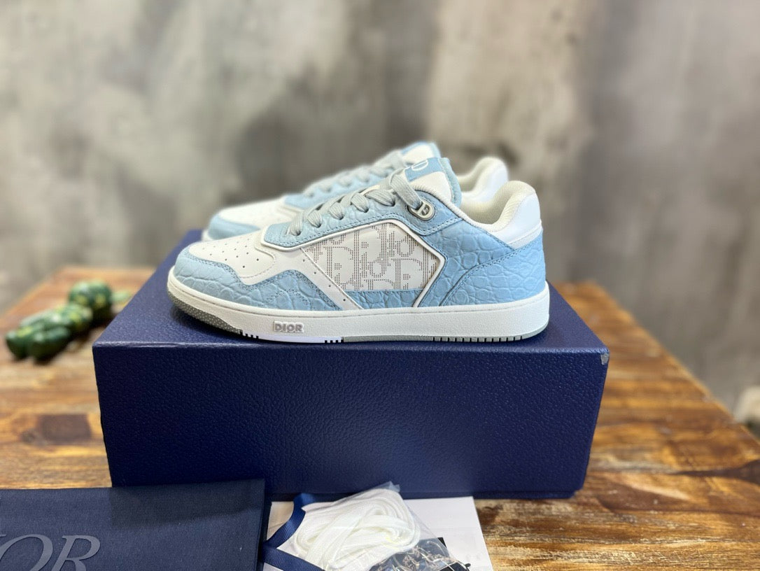 DIO Sneakers