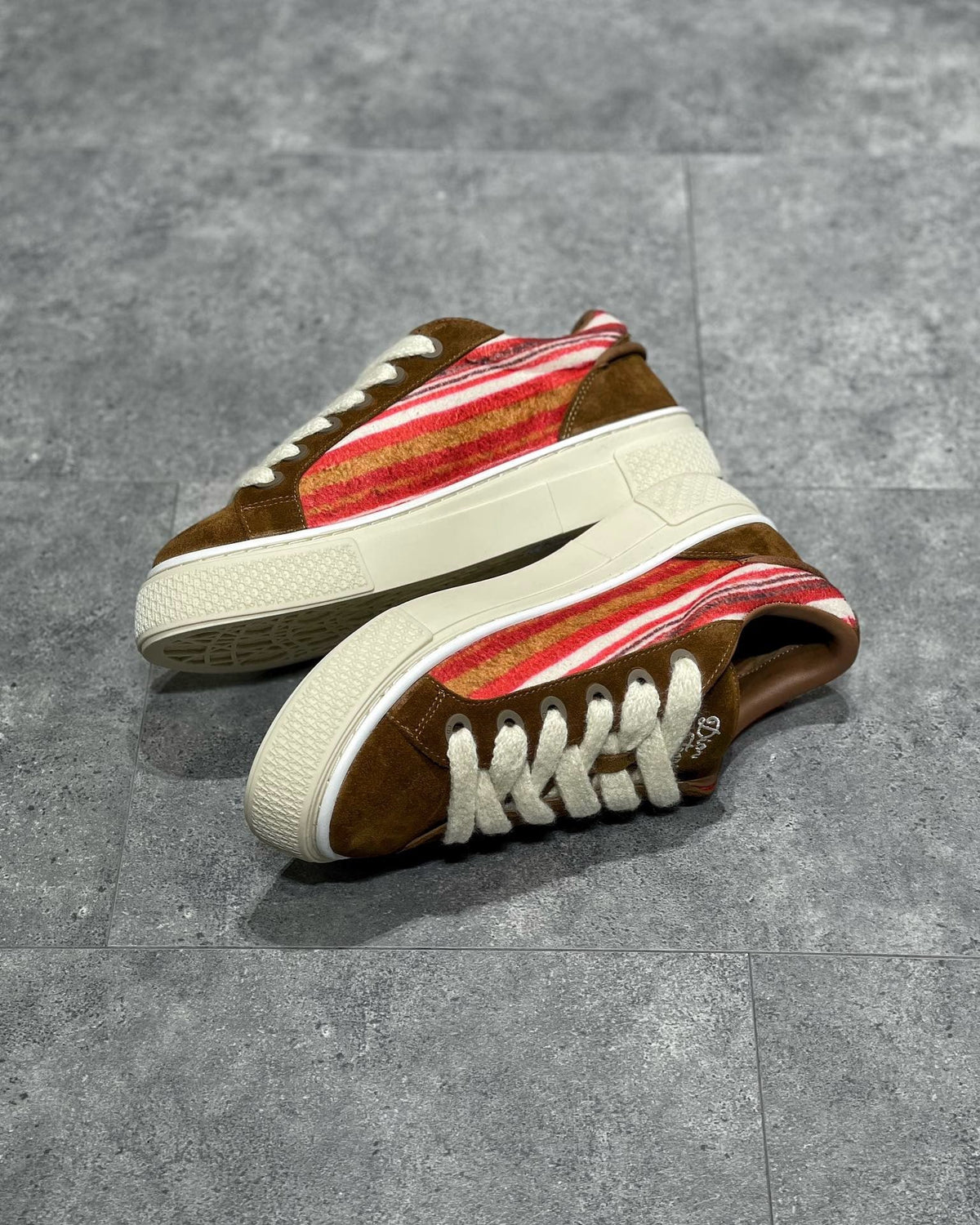 DIO Sneakers