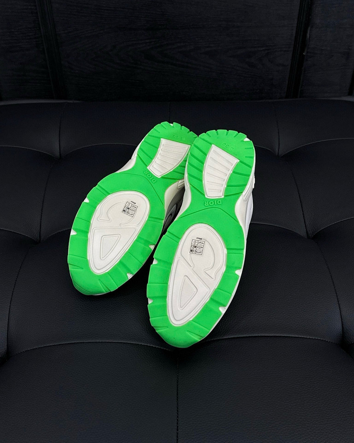 CD SNEAKERS