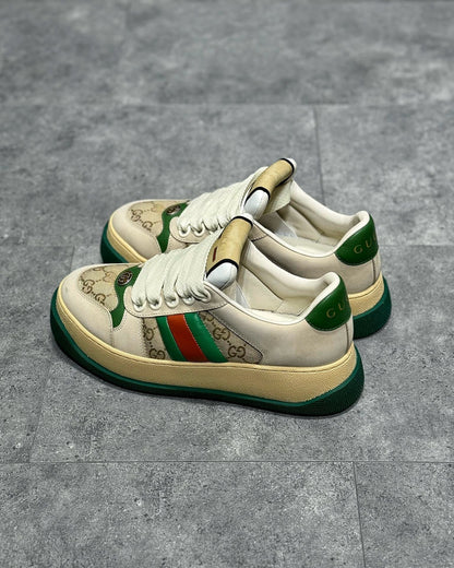 GUC Sneakers