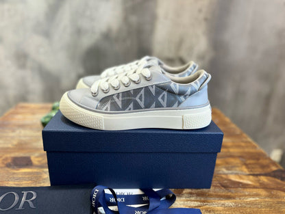 DIO Sneakers