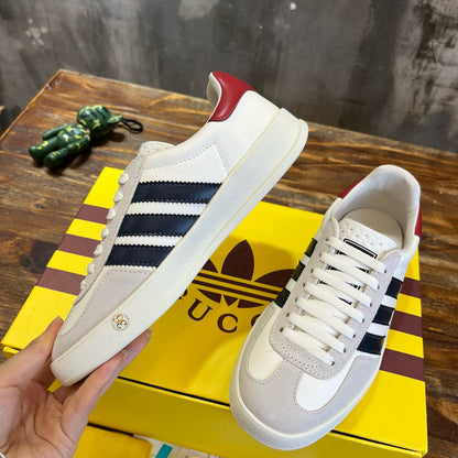 GUC Sneakers