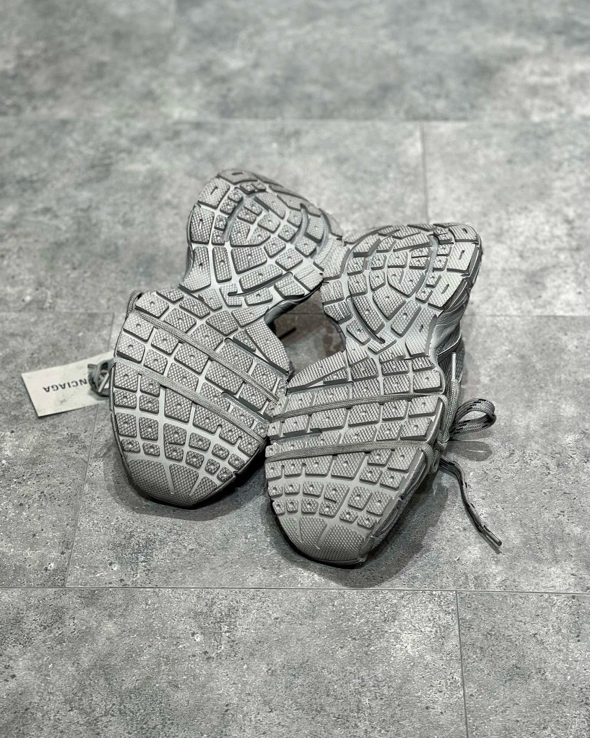 Sneakers & Shoes