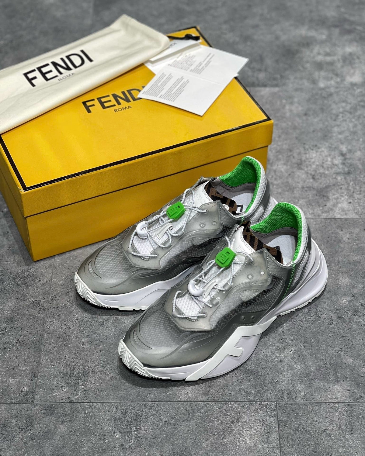FEN Sneakers