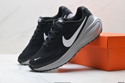 Nike Revolution 8 Black Running Shoes