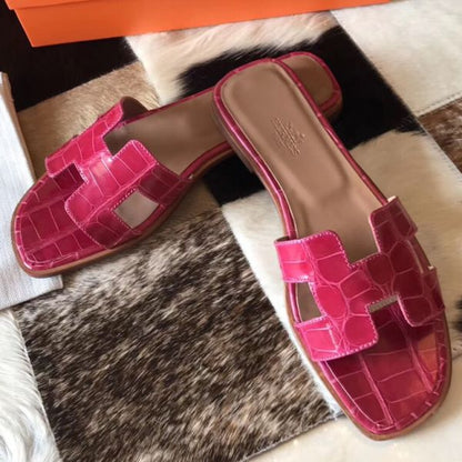 HERM Oran Sandals In Rose Scheherazade Shiny Niloticus Crocodile