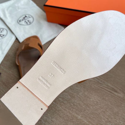 HERM Oran Slide Sandals In Gold Epsom Calfskin