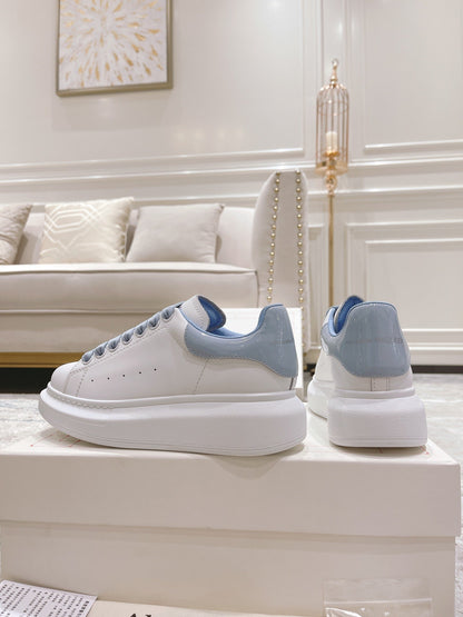 Sneakers & Shoes