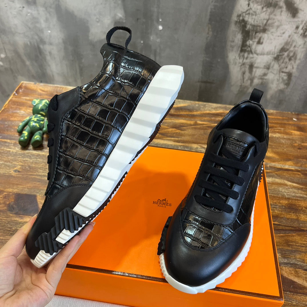 HERM Sneakers