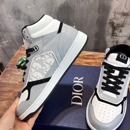 DIO Sneakers