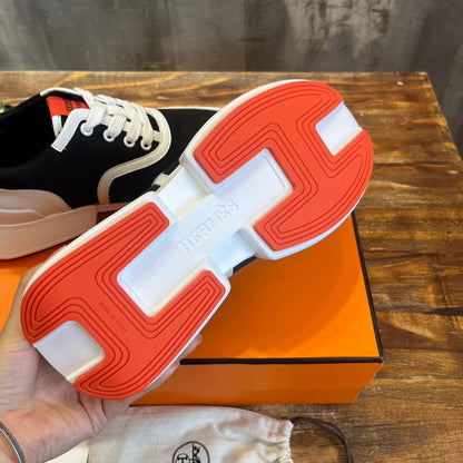 HERM Sneakers