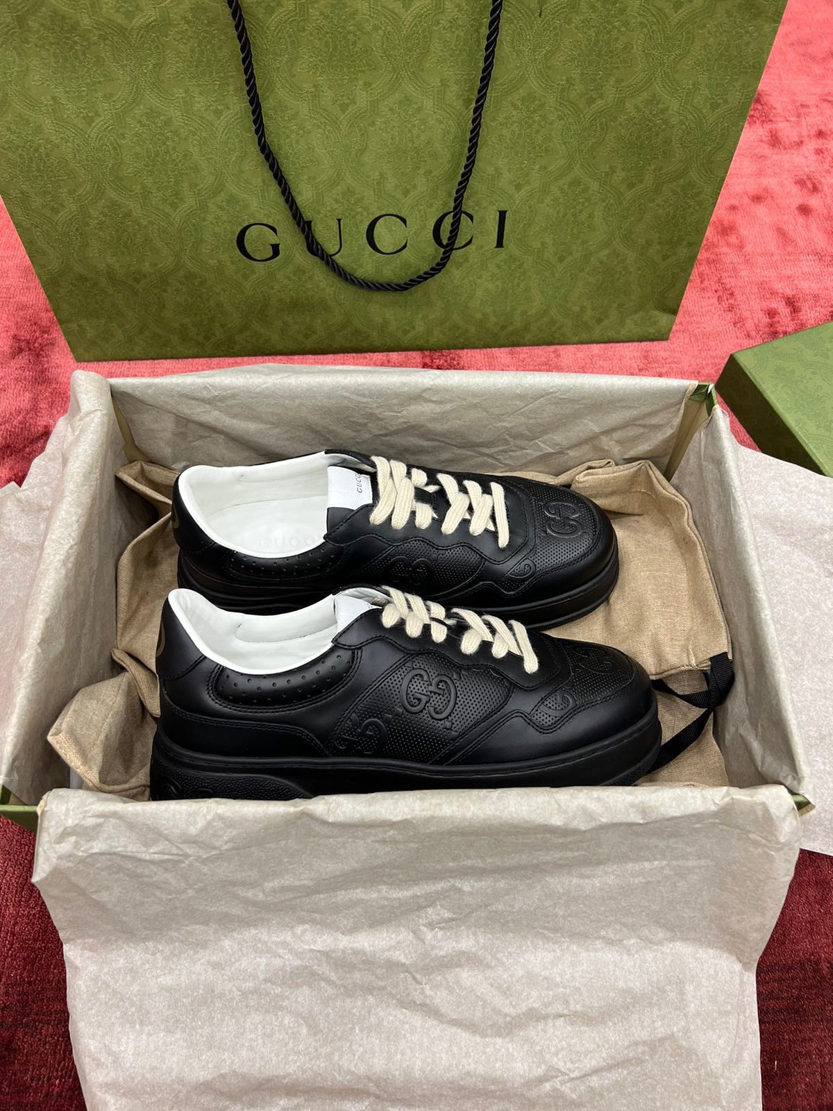 Sneakers & Shoes