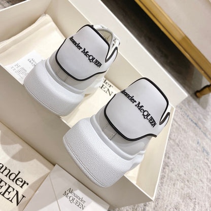 Sneakers & Shoes