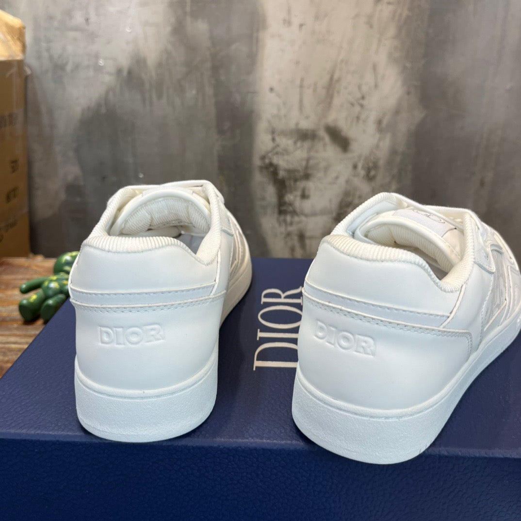 DIO Sneakers