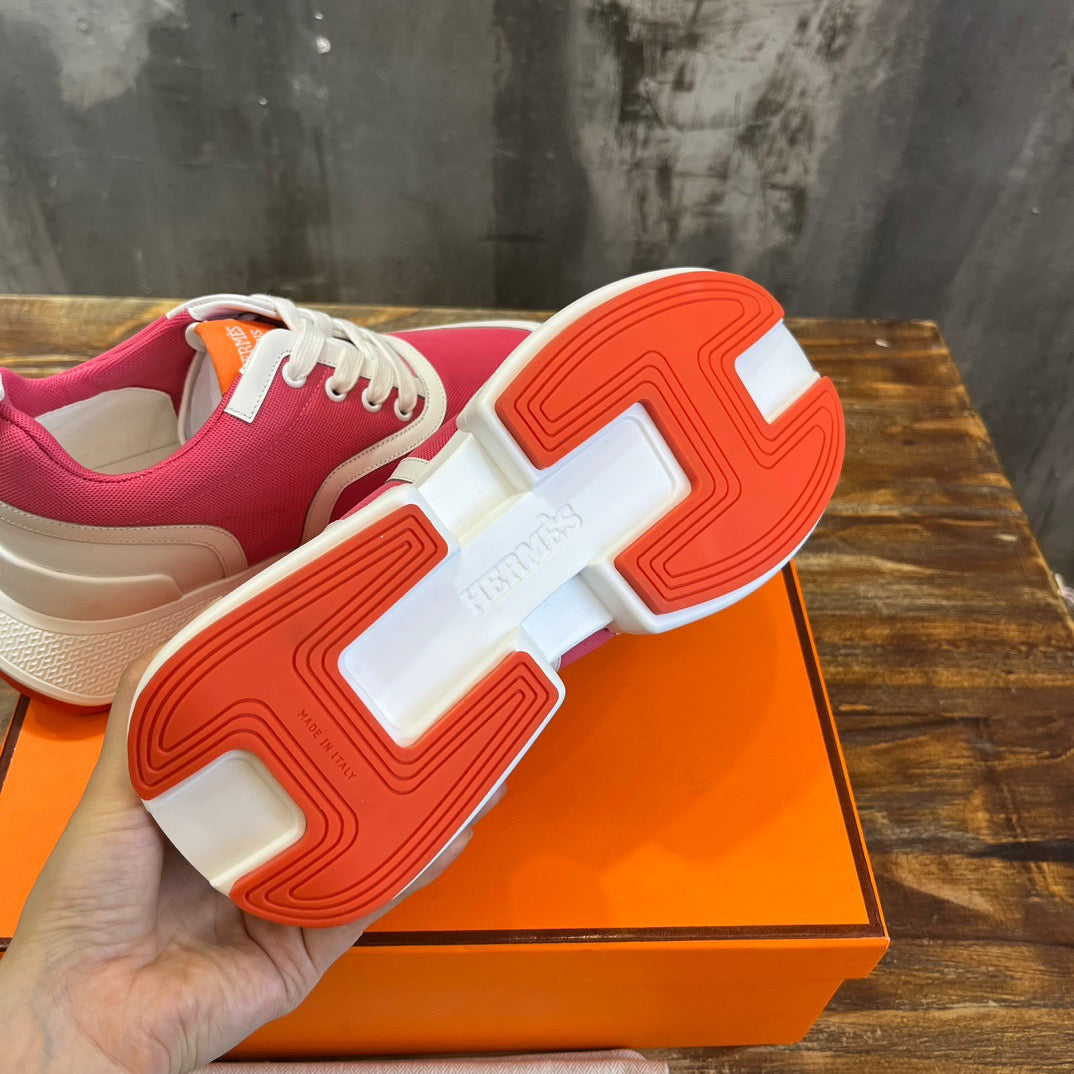 HERM Sneakers