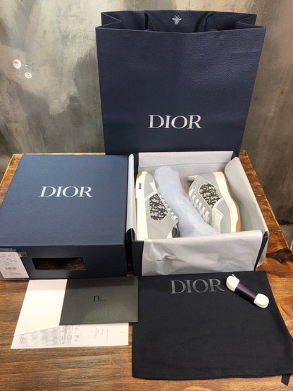 DIO Sneakers