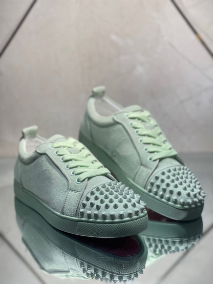 Sneakers & Shoes