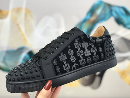 Sneakers & Shoes