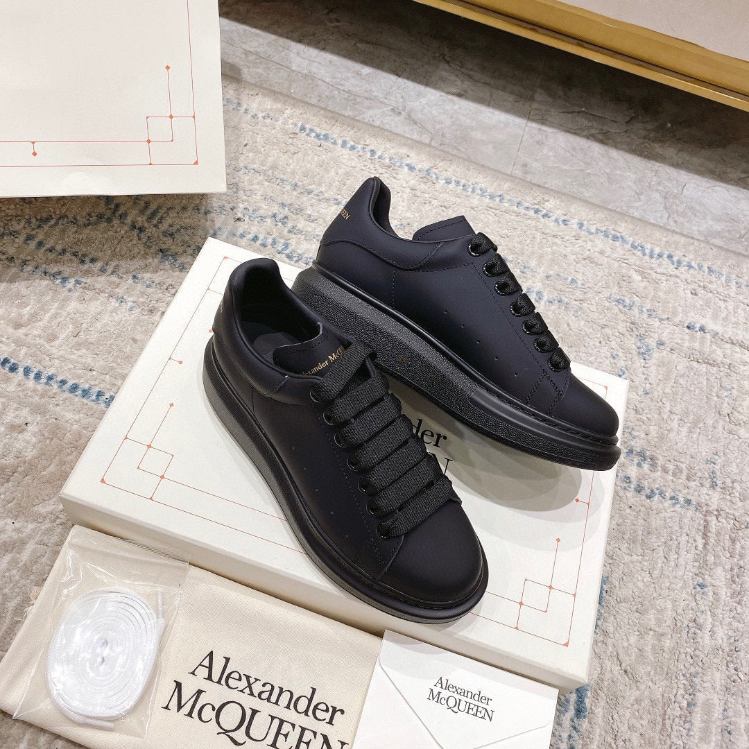 Sneakers & Shoes