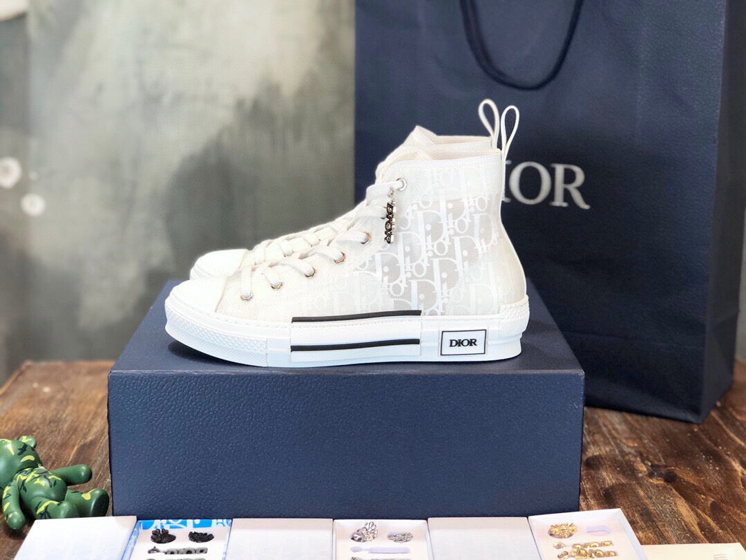 DIO Sneakers