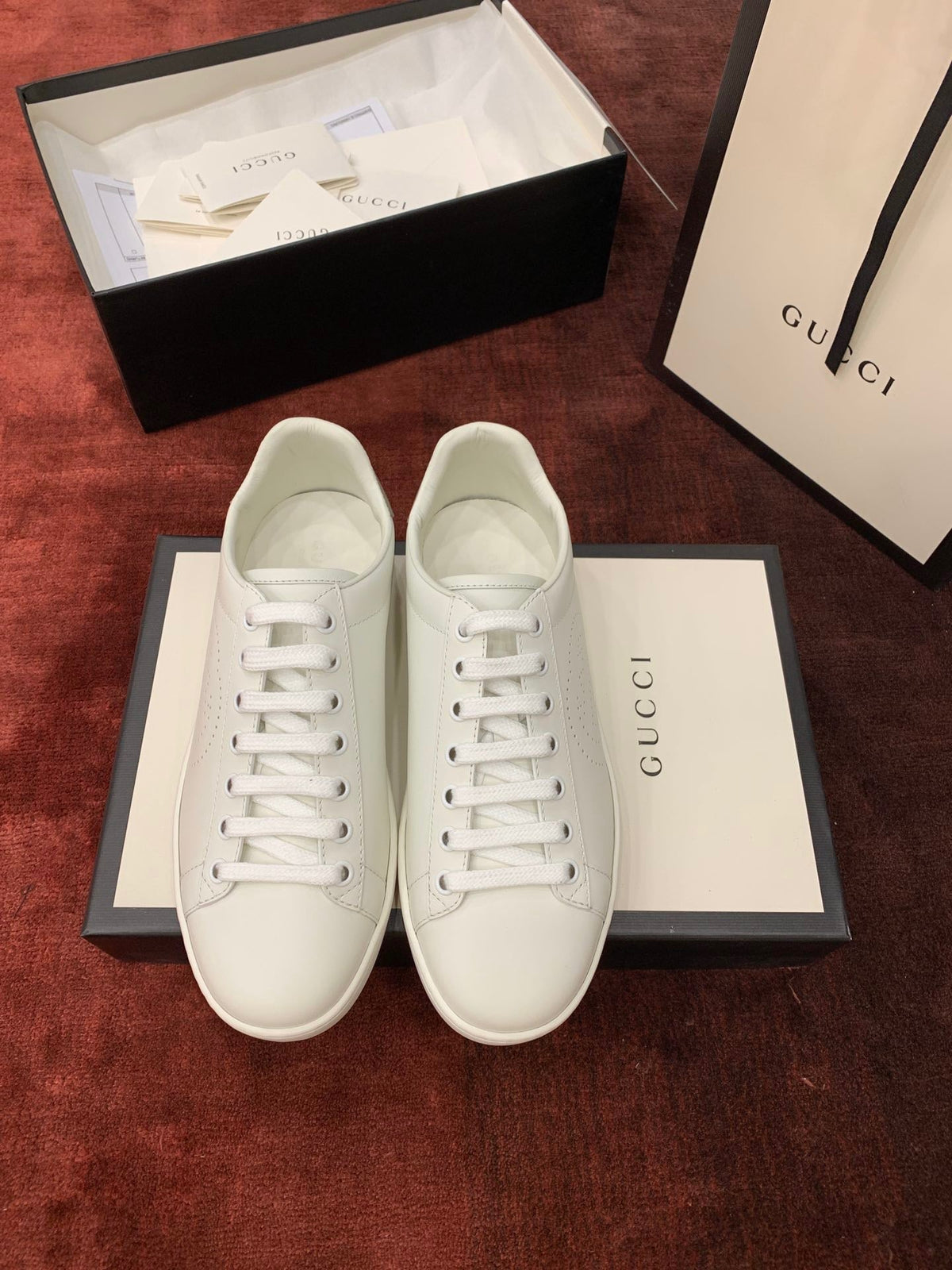 Sneakers & Shoes