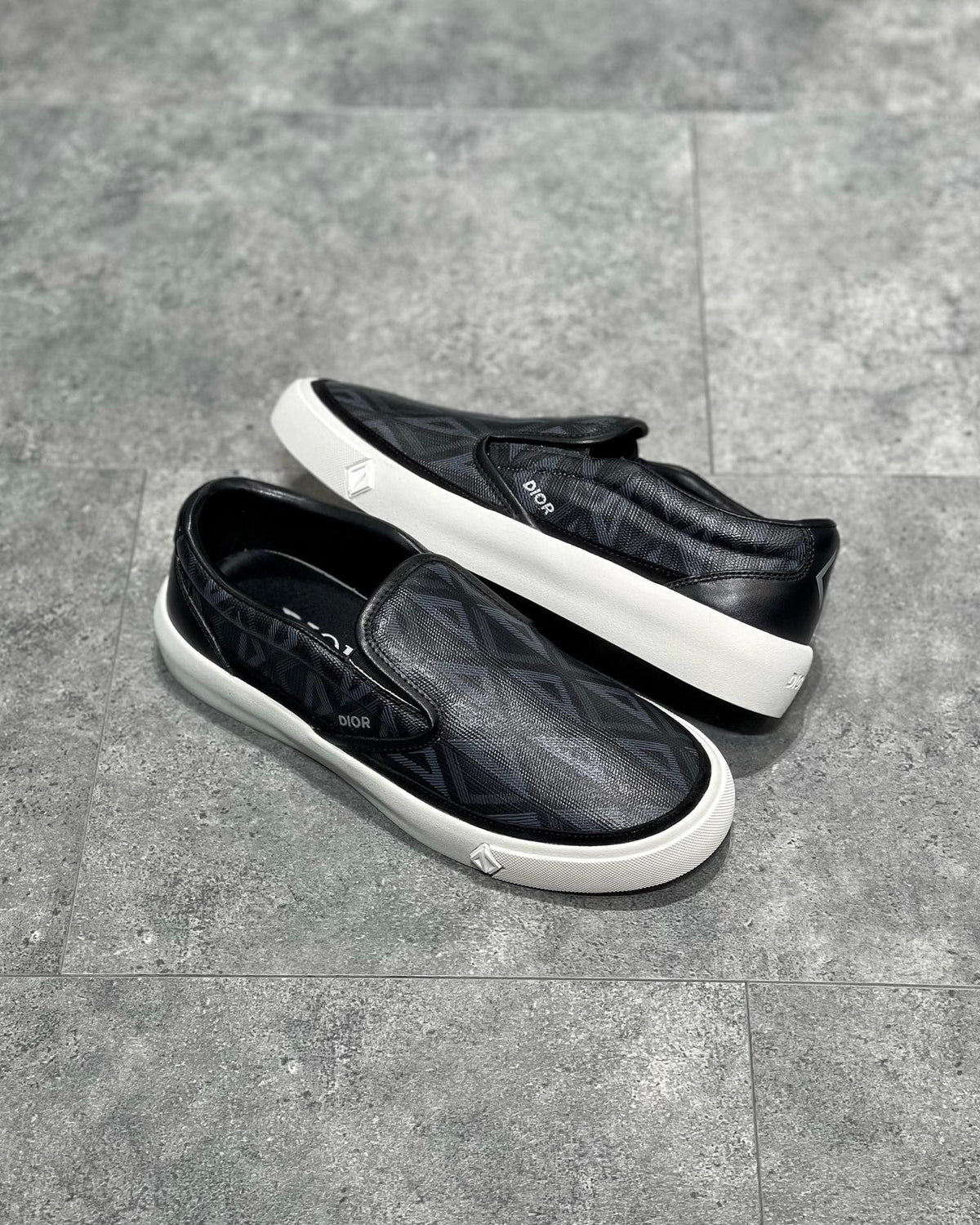 DIO Sneakers