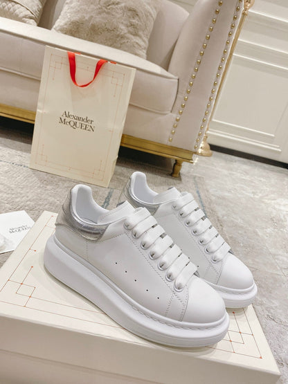 Sneakers & Shoes