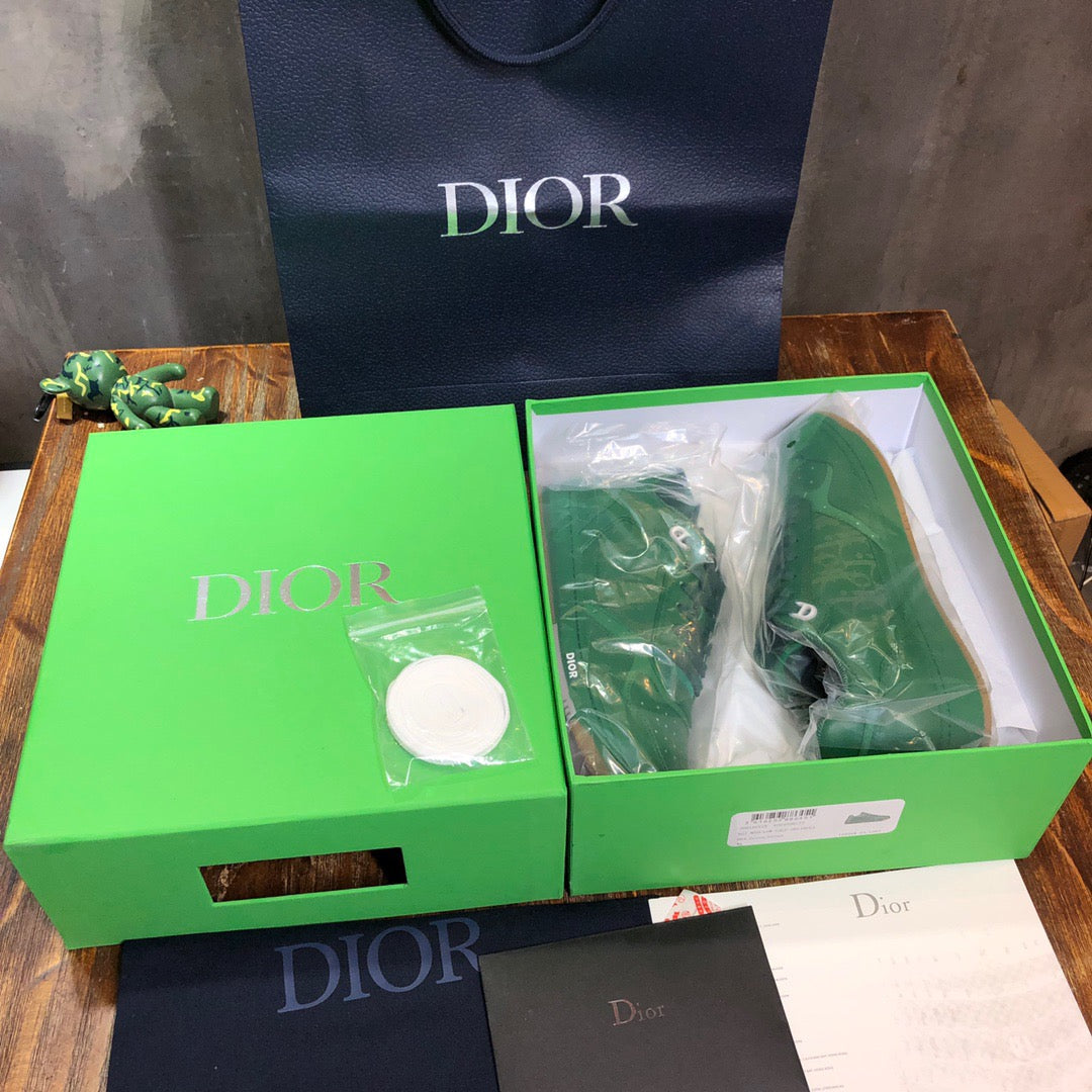 DIO Sneakers