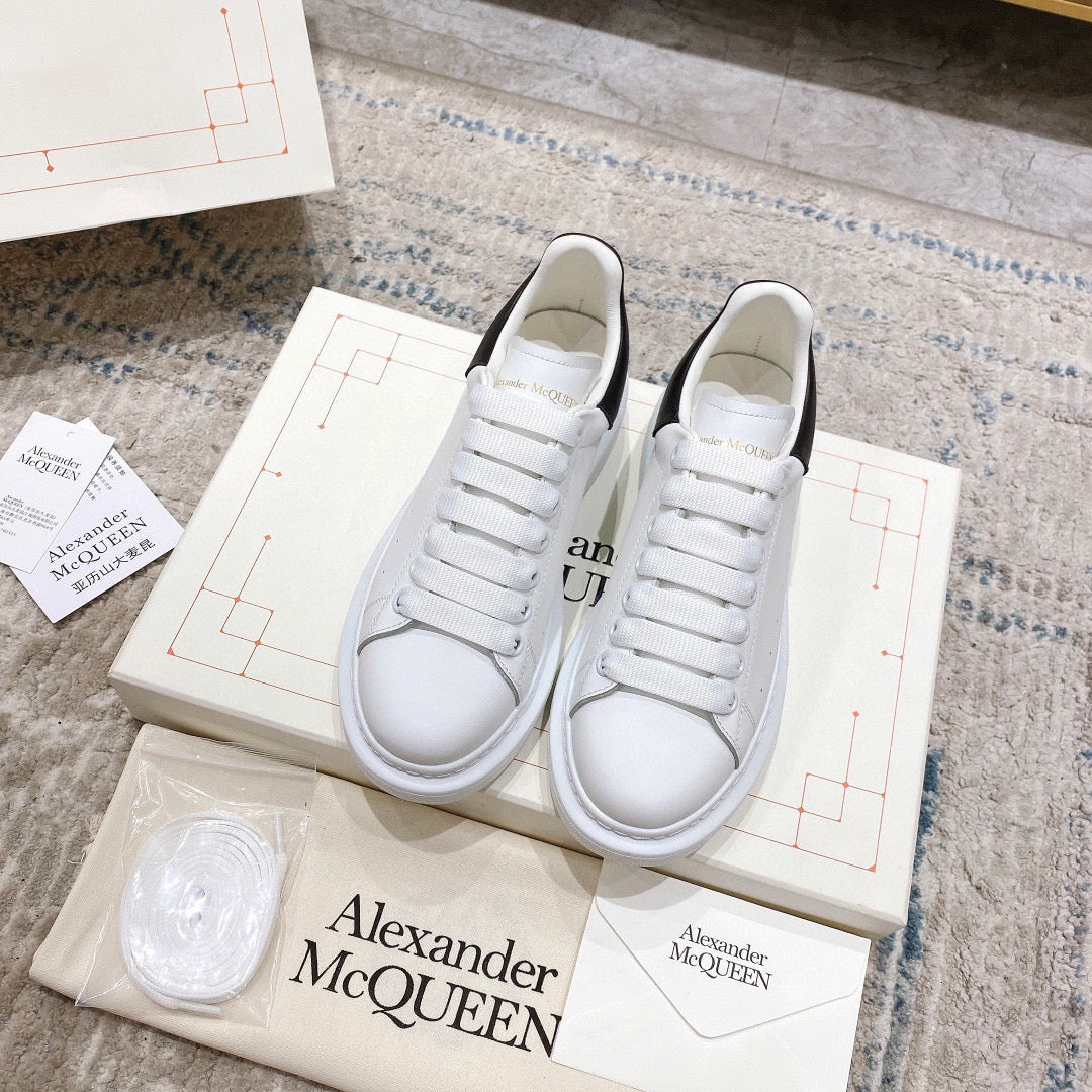 Sneakers & Shoes